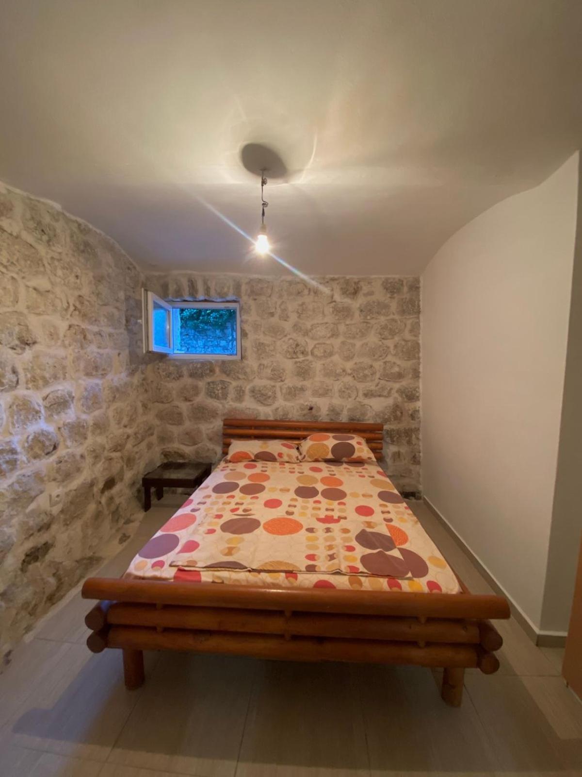 Pavle Apartmani Risan Exteriör bild