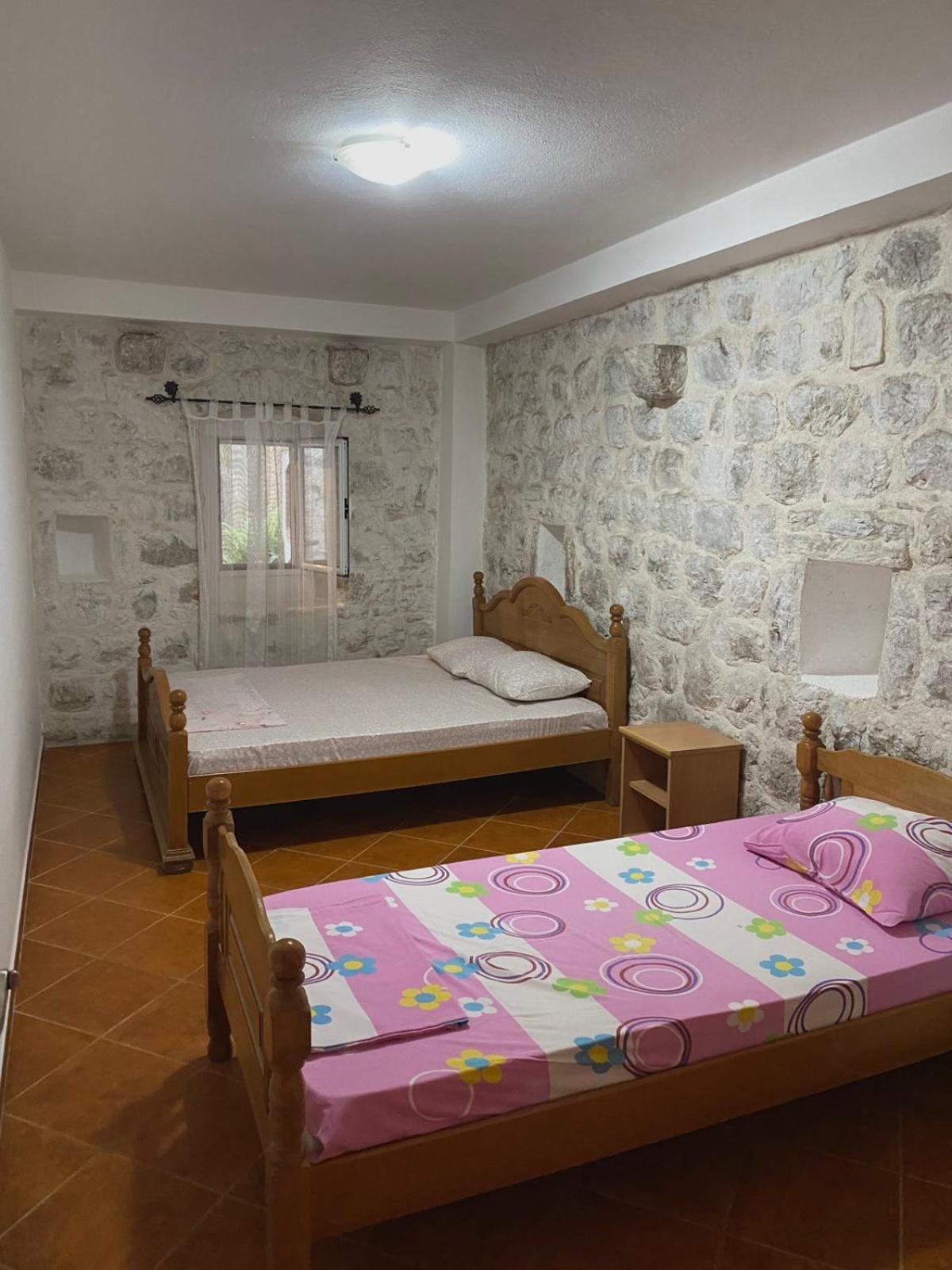 Pavle Apartmani Risan Exteriör bild
